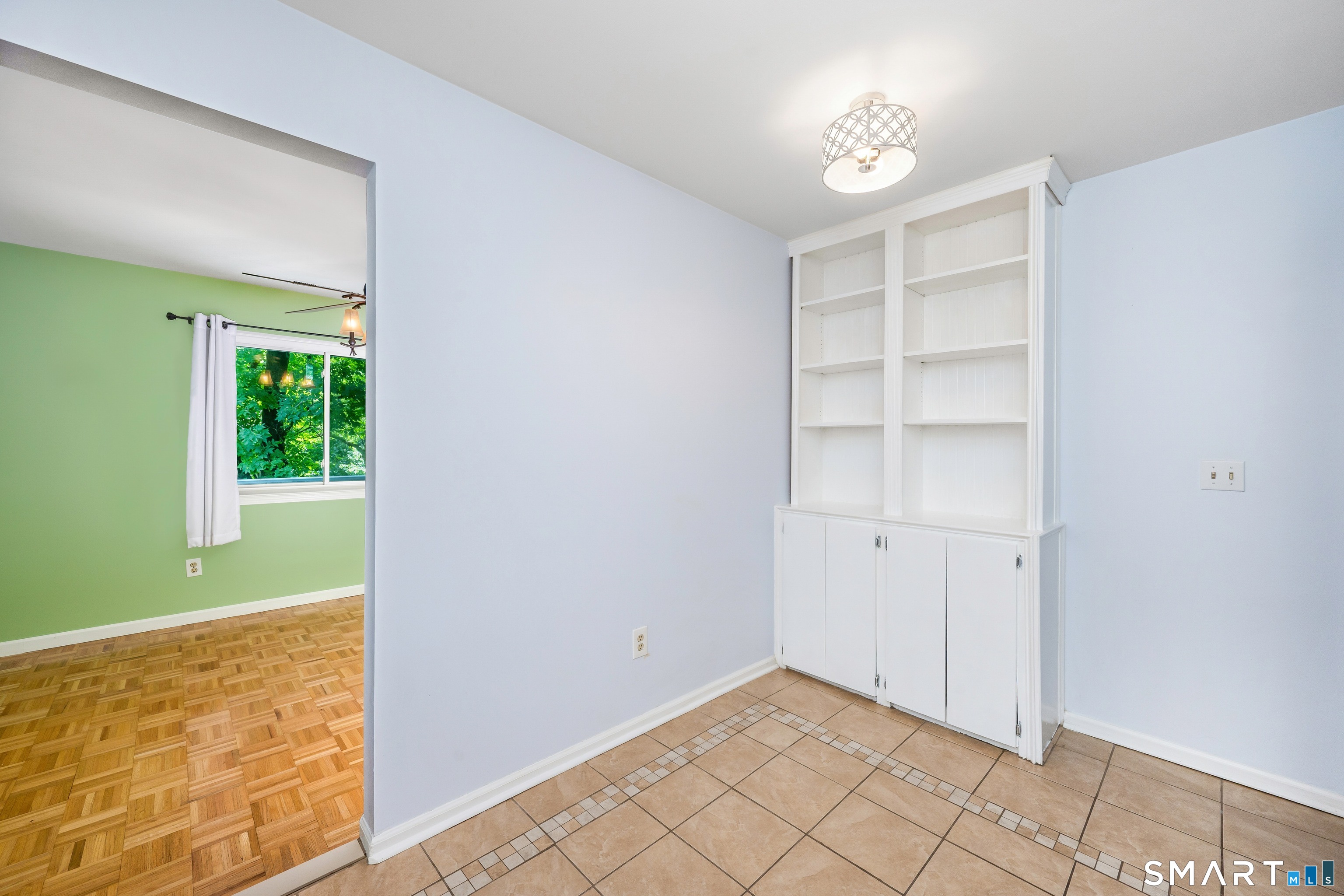 215 Windgate E Circle Property Photo 24