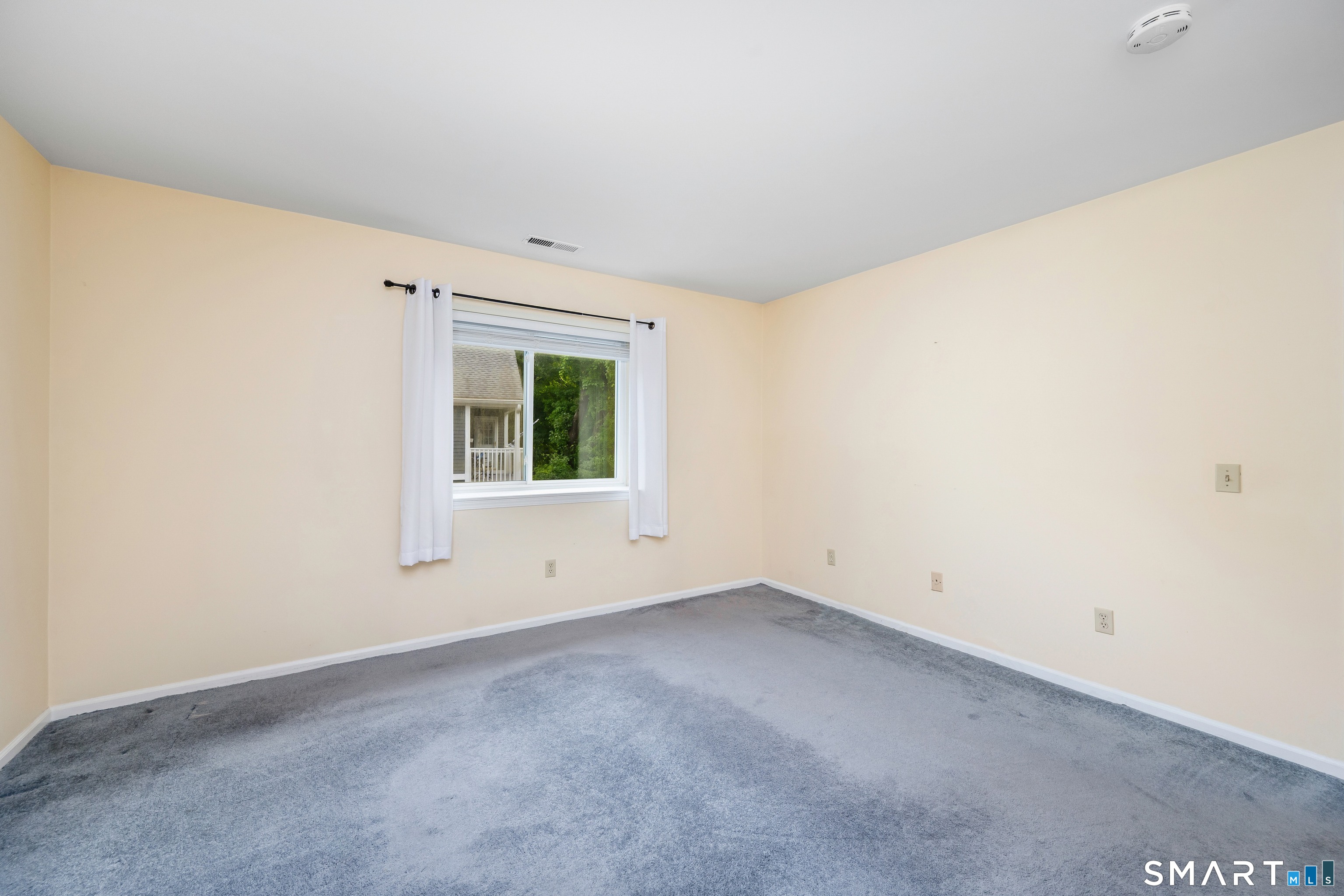 215 Windgate E Circle Property Photo 29