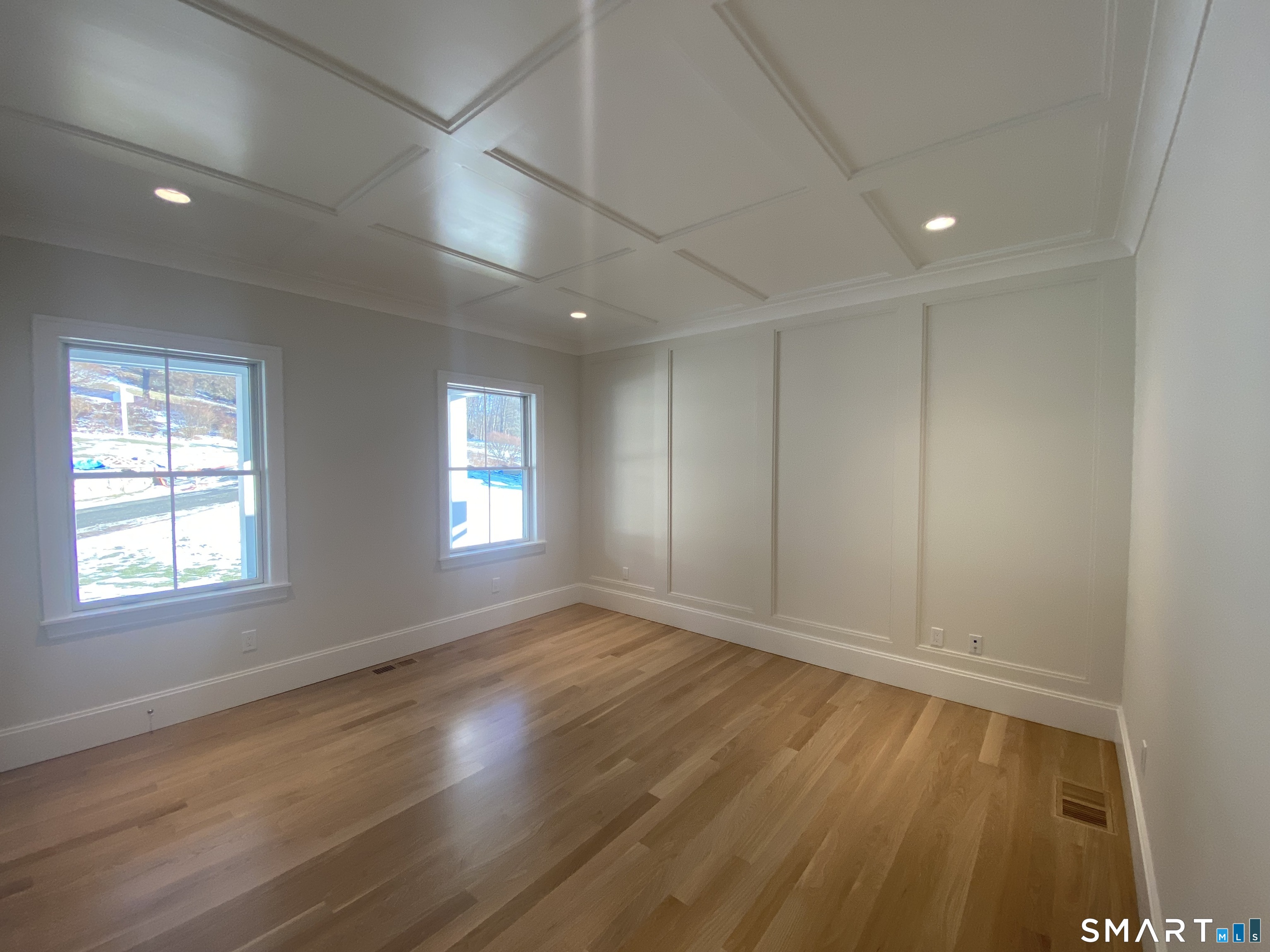 215 Old Woodbury Road Property Photo 16