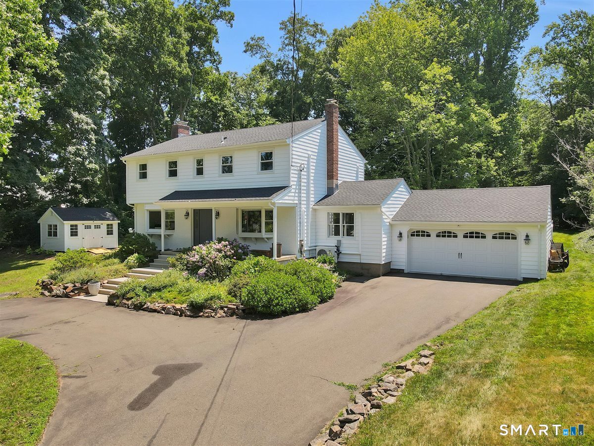 186 Alps Road Property Photo 1