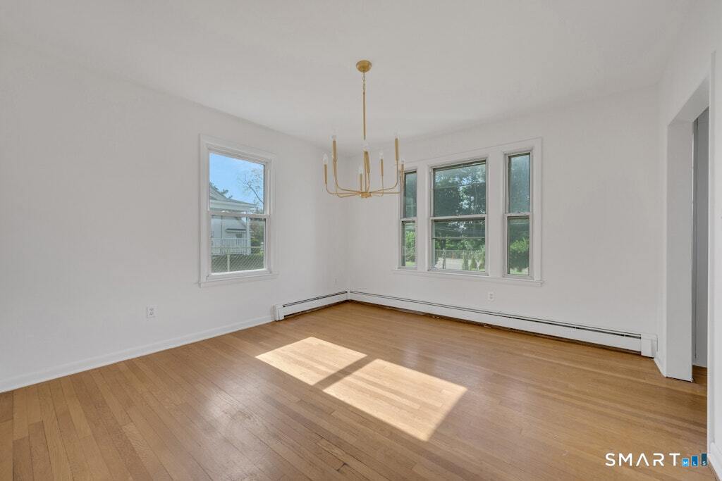 2743 Boston Post Road Property Photo 10
