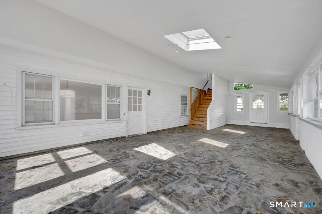 2743 Boston Post Road Property Photo 14