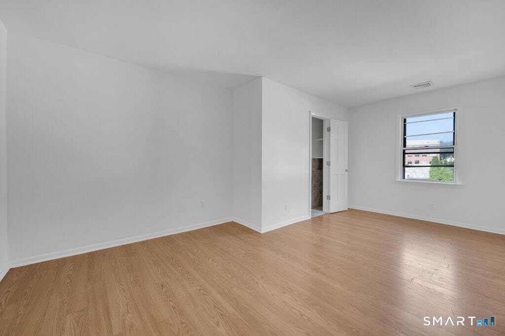2743 Boston Post Road Property Photo 19
