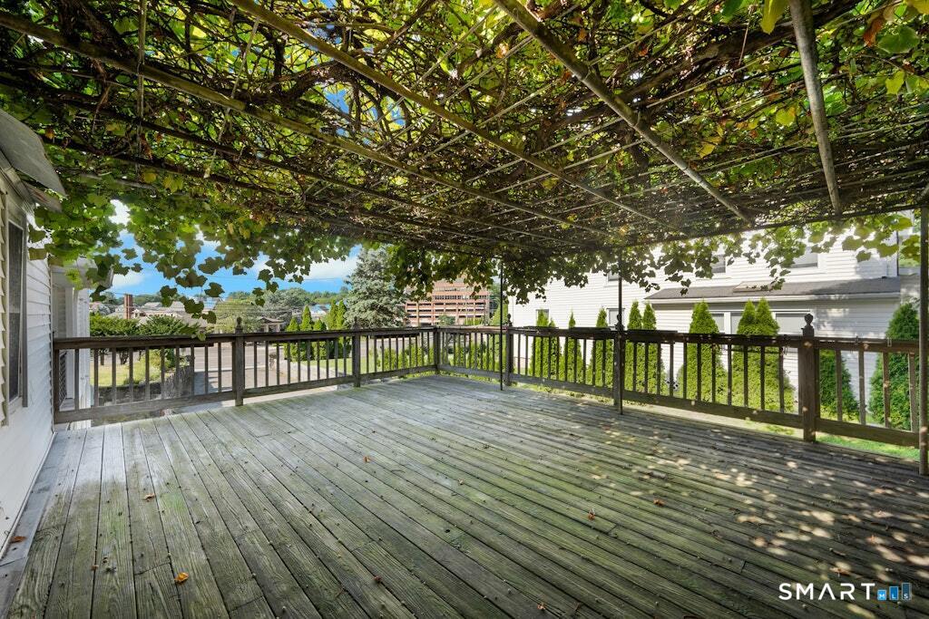 2743 Boston Post Road Property Photo 20