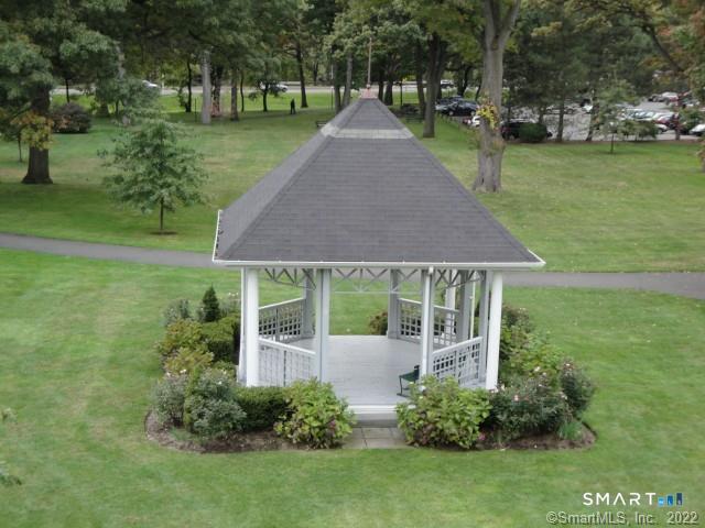 138 Woodside 2c Green Property Photo 1