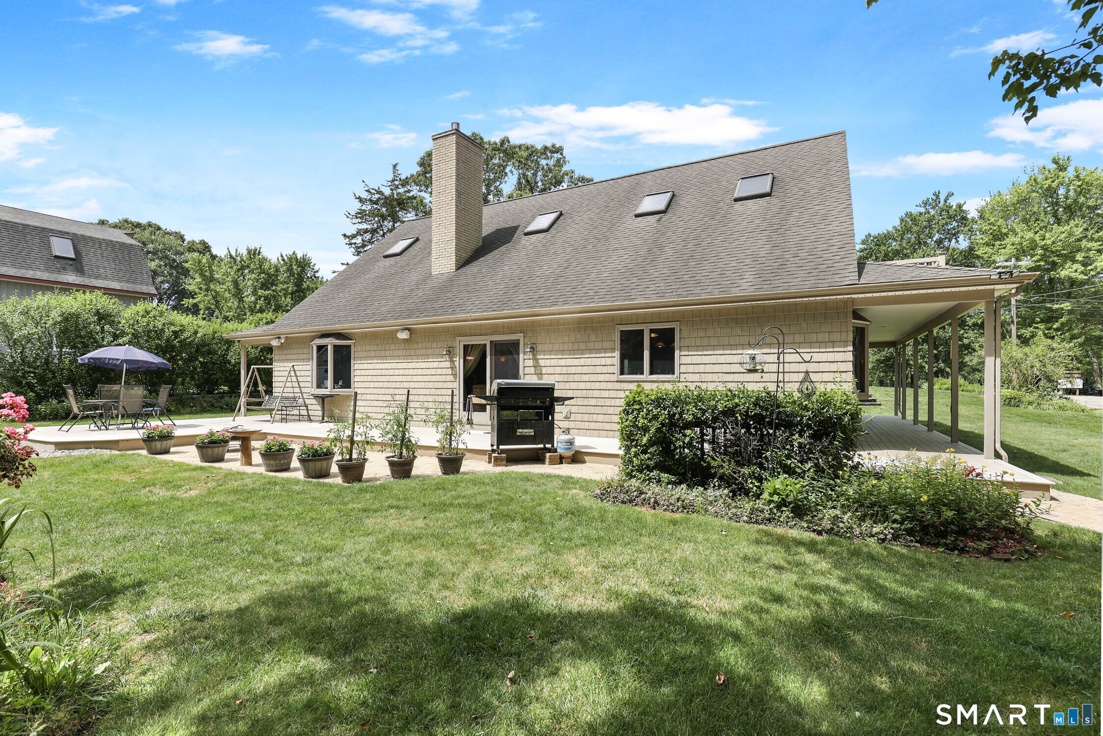 20 Loyola Road Property Photo 9