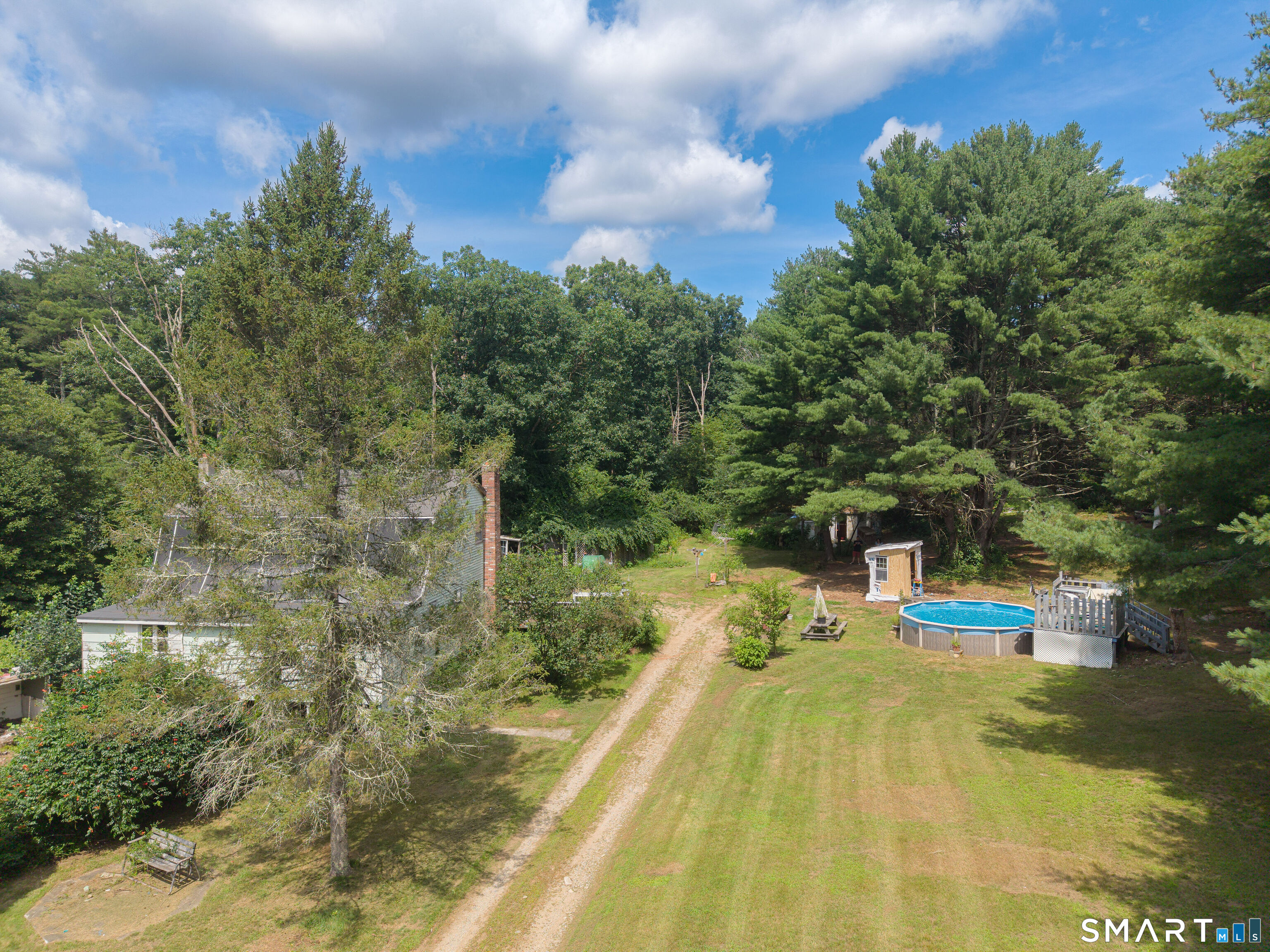 660 Thompson East Road Property Photo 1
