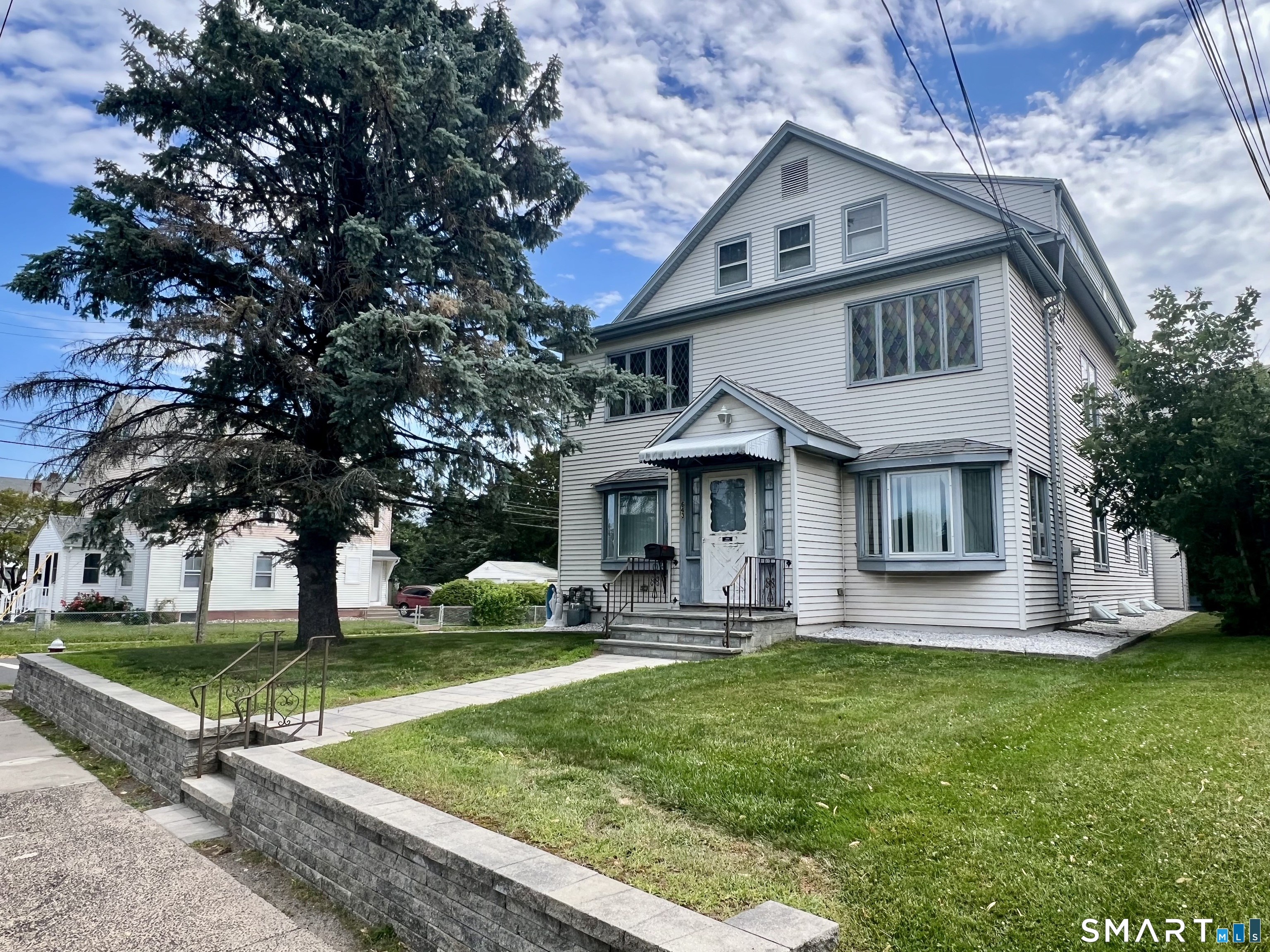643 Burritt Street Property Photo 1