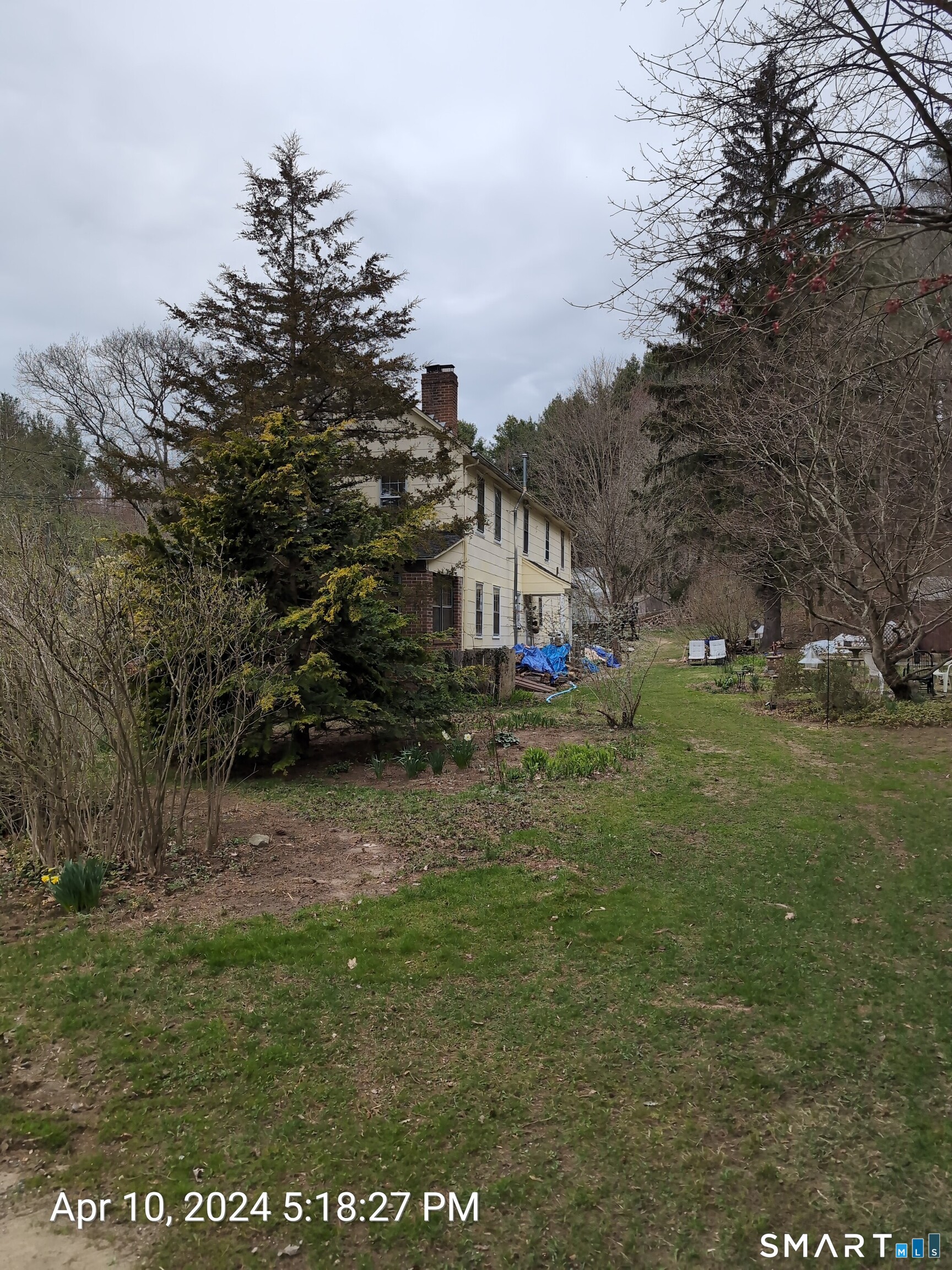 642 Old Hartford Road Property Photo 3