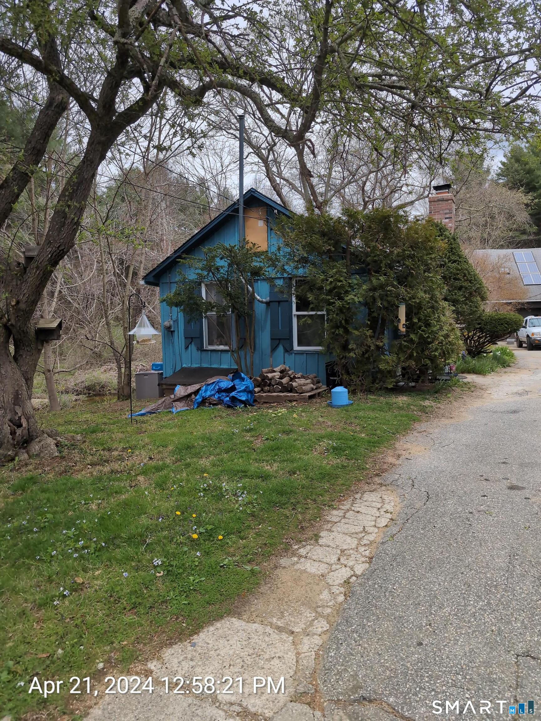 642 Old Hartford Road Property Photo 6