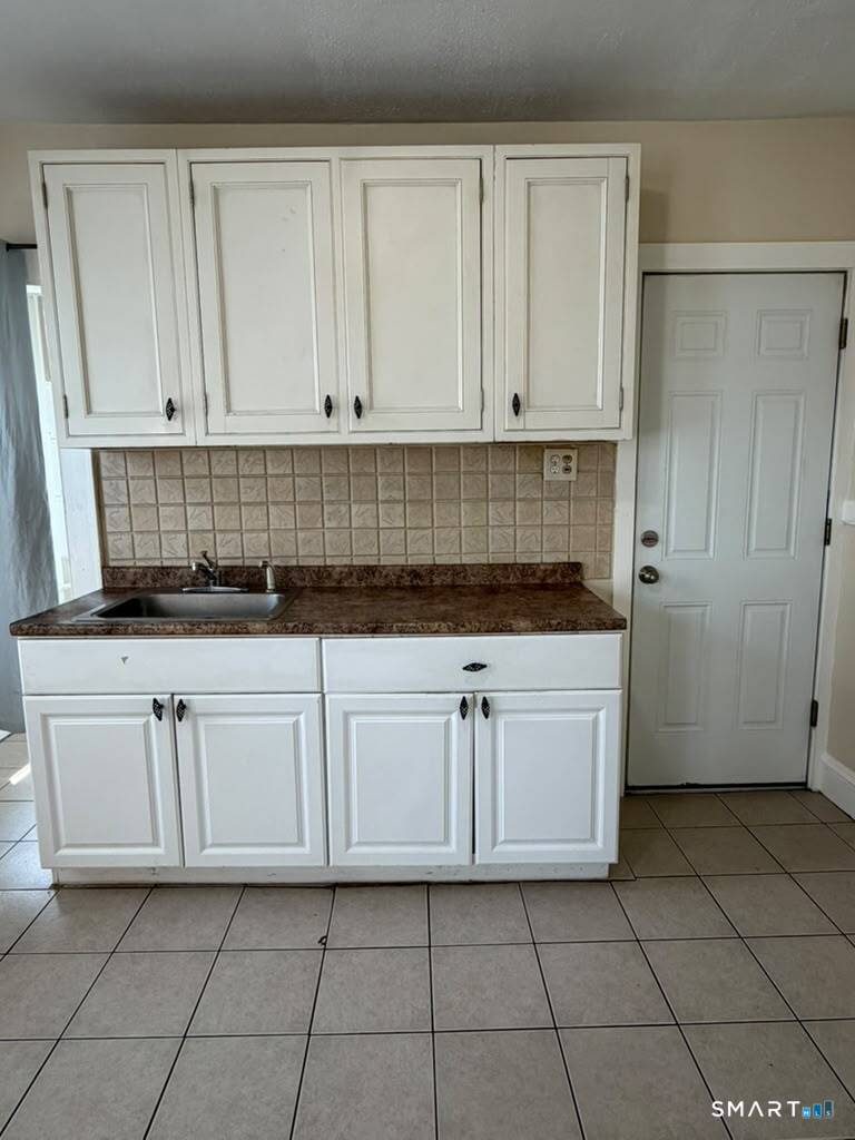 223 Wayne 2nd Fl. Street Property Photo 8