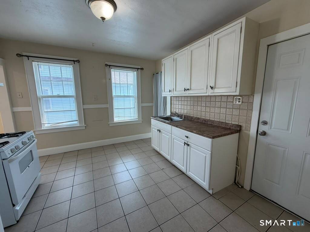 223 Wayne 2nd Fl. Street Property Photo 10