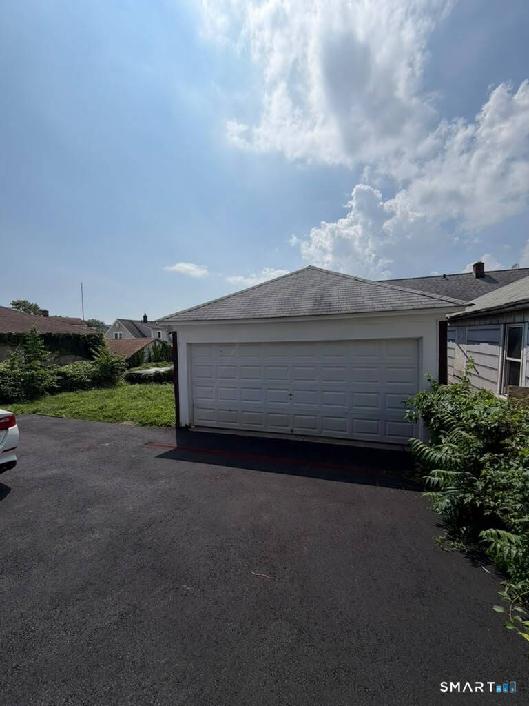 223 Wayne 2nd Fl. Street Property Photo 16