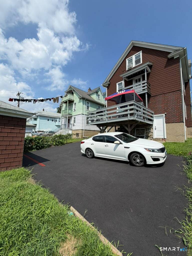 223 Wayne 2nd Fl. Street Property Photo 17