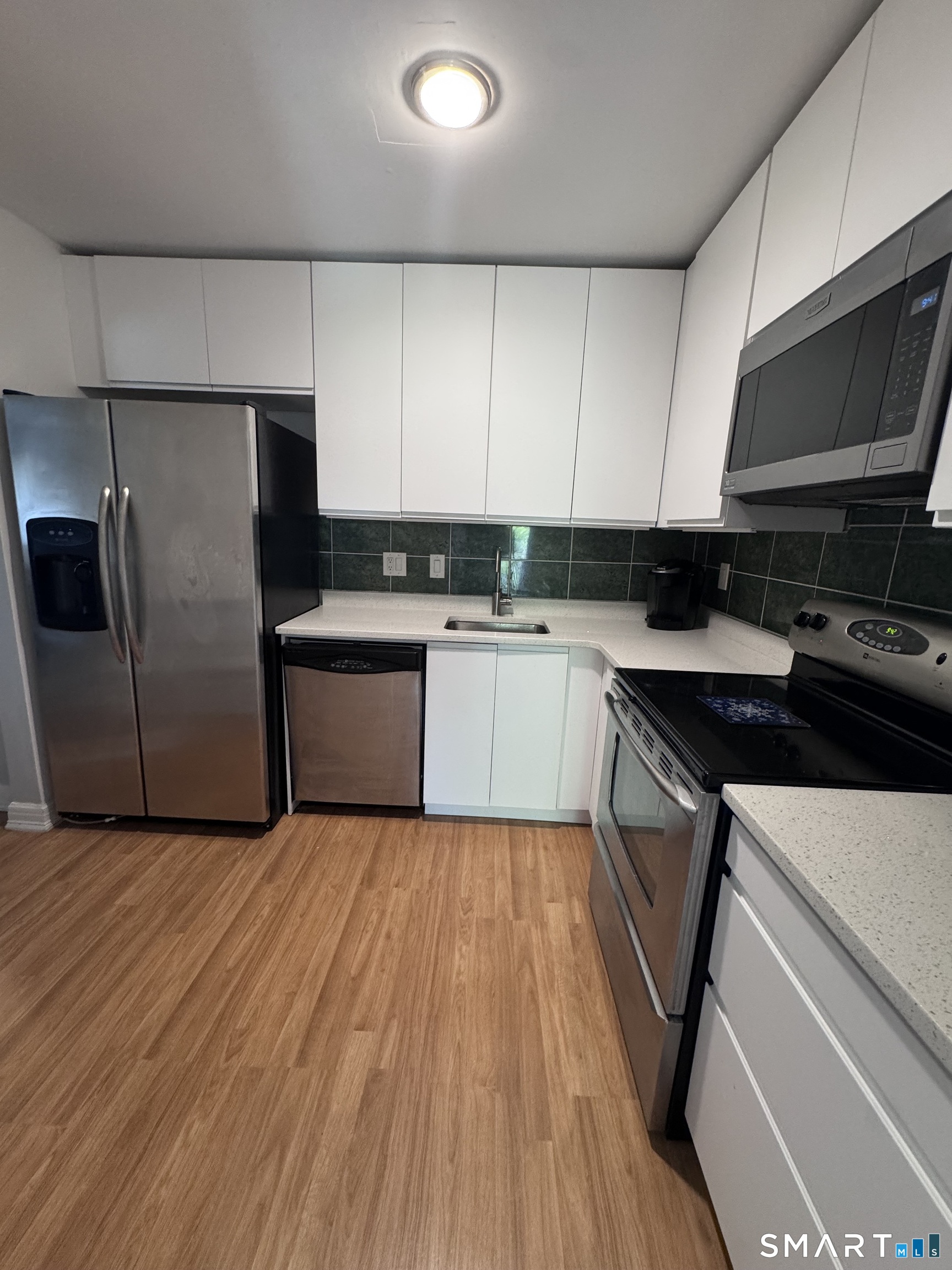 135 Courtland 11 Avenue Property Photo 3
