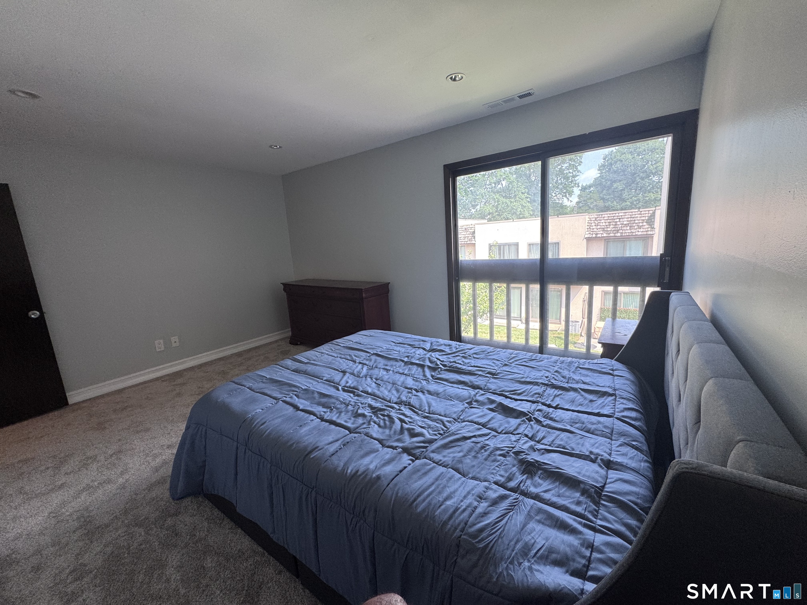 135 Courtland 11 Avenue Property Photo 5
