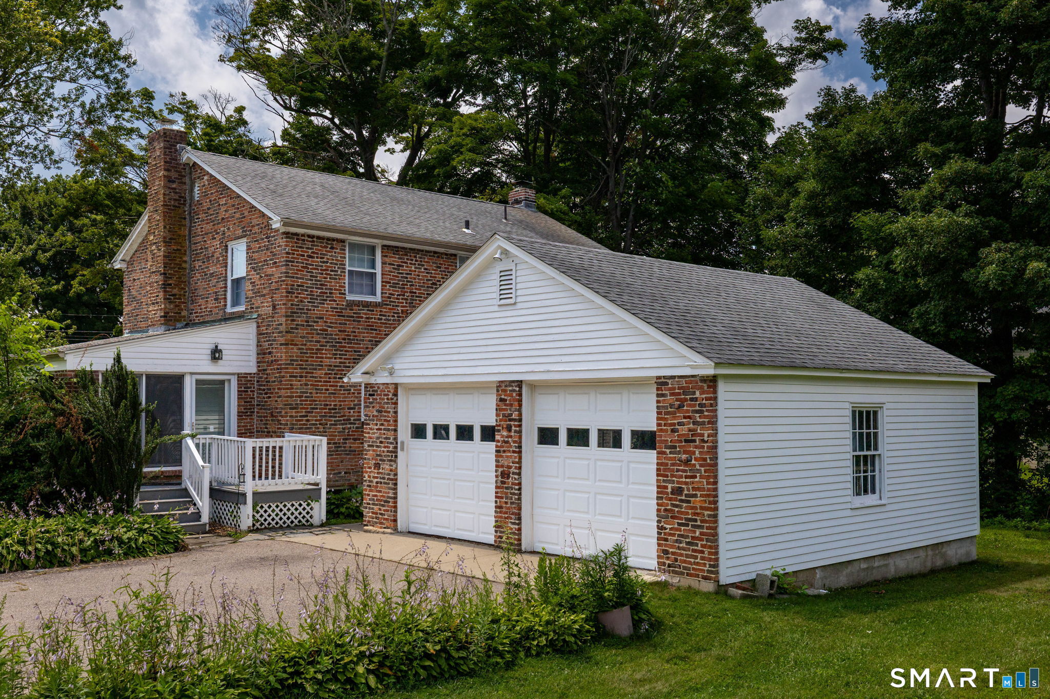 64 Broadway Street Property Photo 5