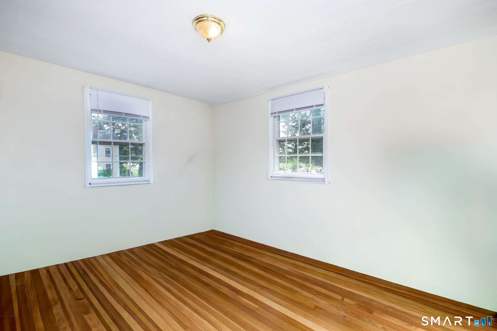 64 Broadway Street Property Photo 27