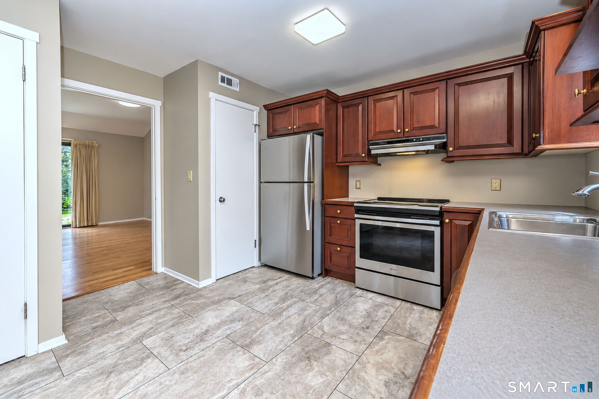 722 Heritage A Village Property Photo 14