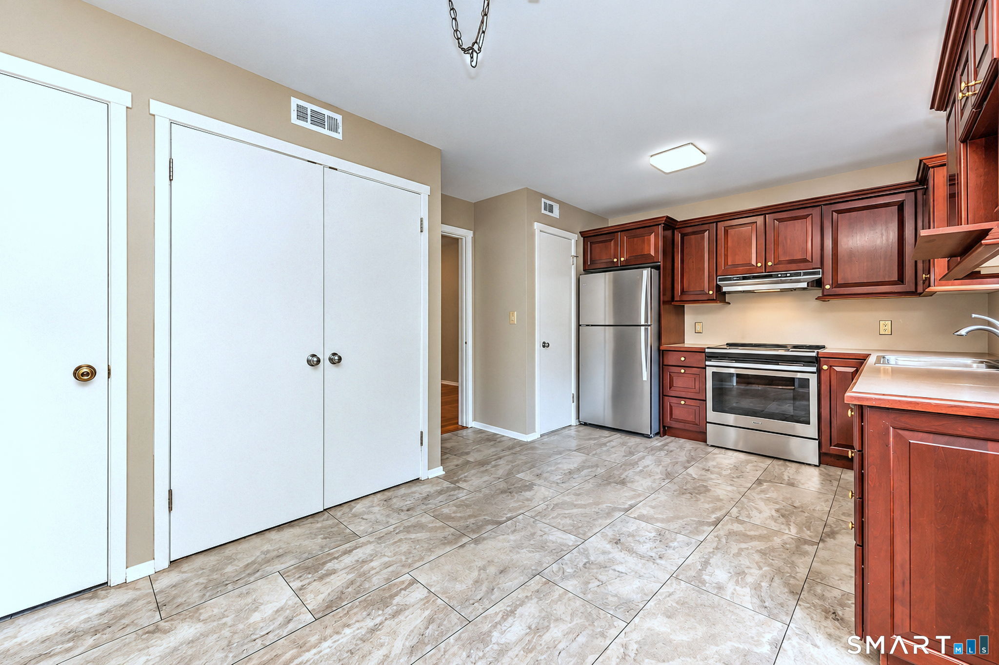 722 Heritage A Village Property Photo 18