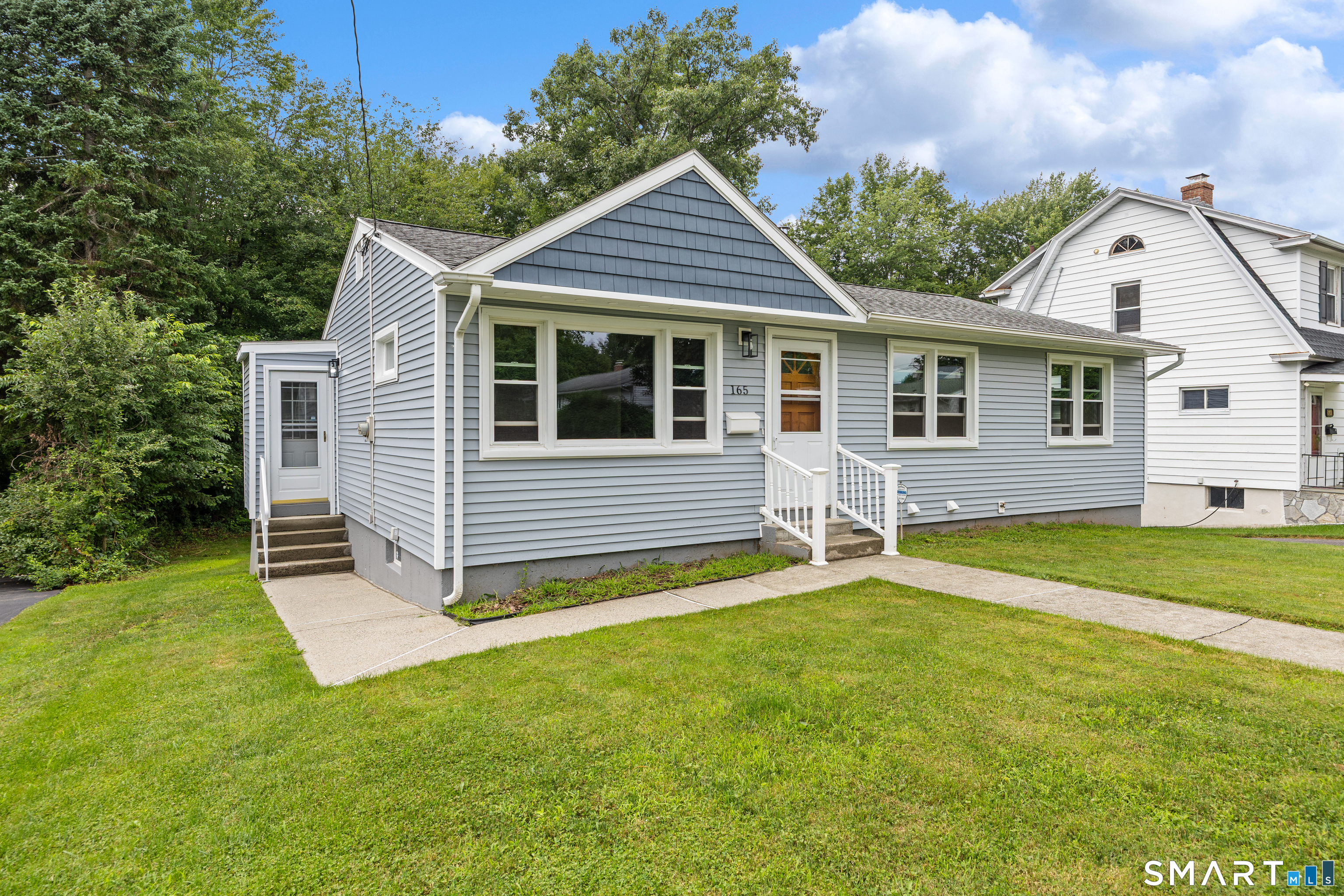 165 Birchwood Street Property Photo 3