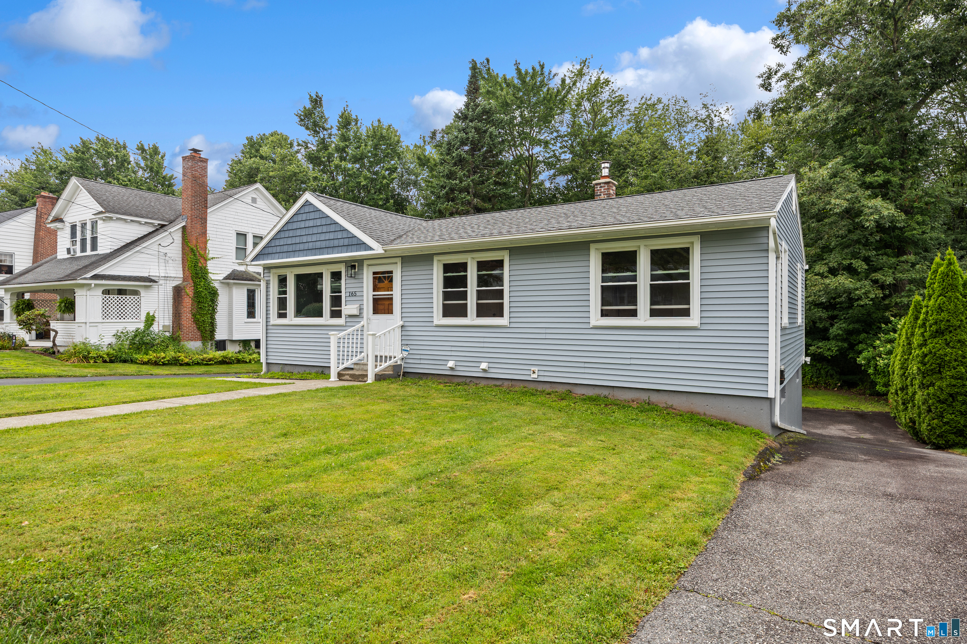 165 Birchwood Street Property Photo 4