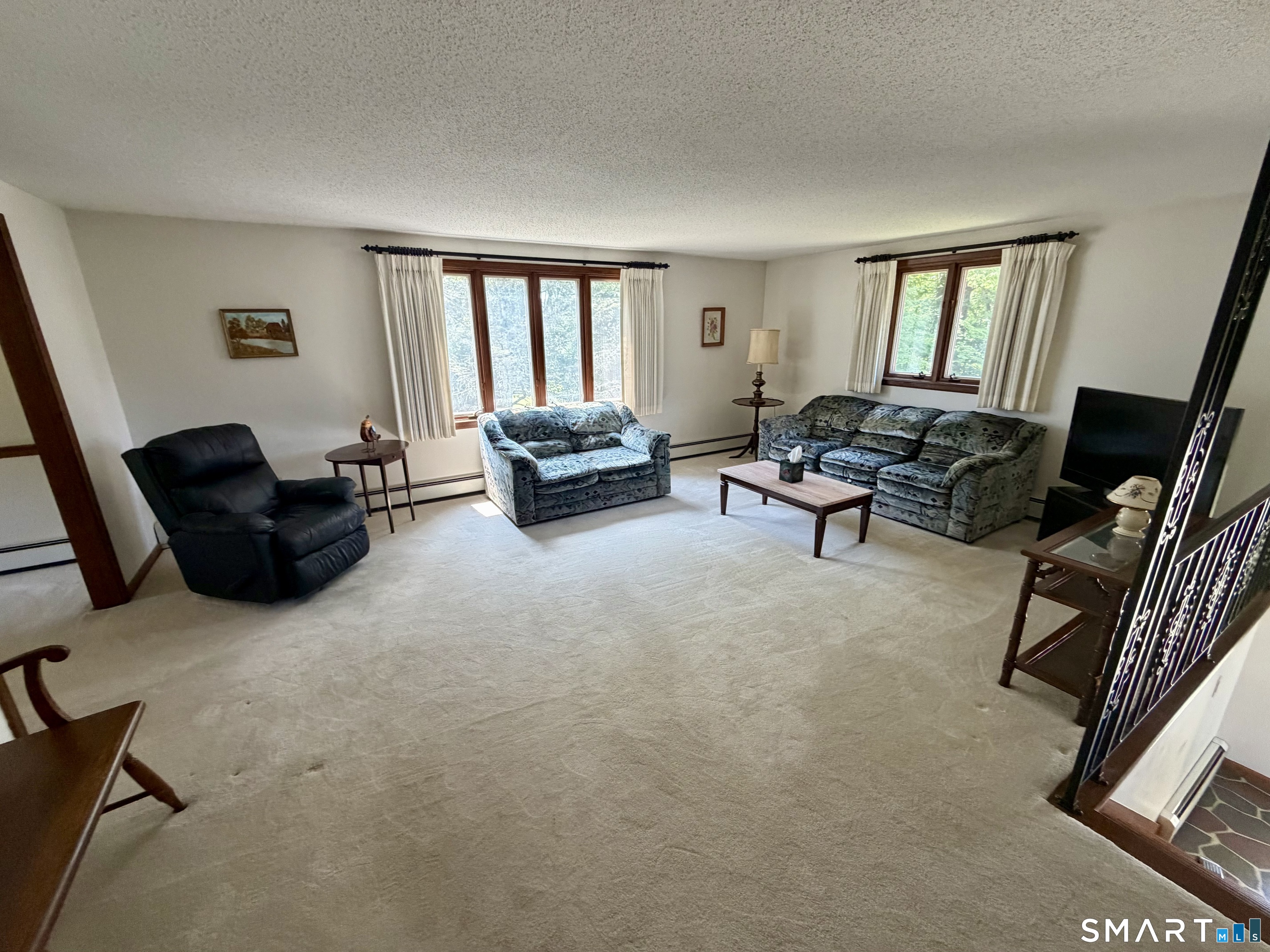 1130-r Blue Hills Avenue Property Photo 5