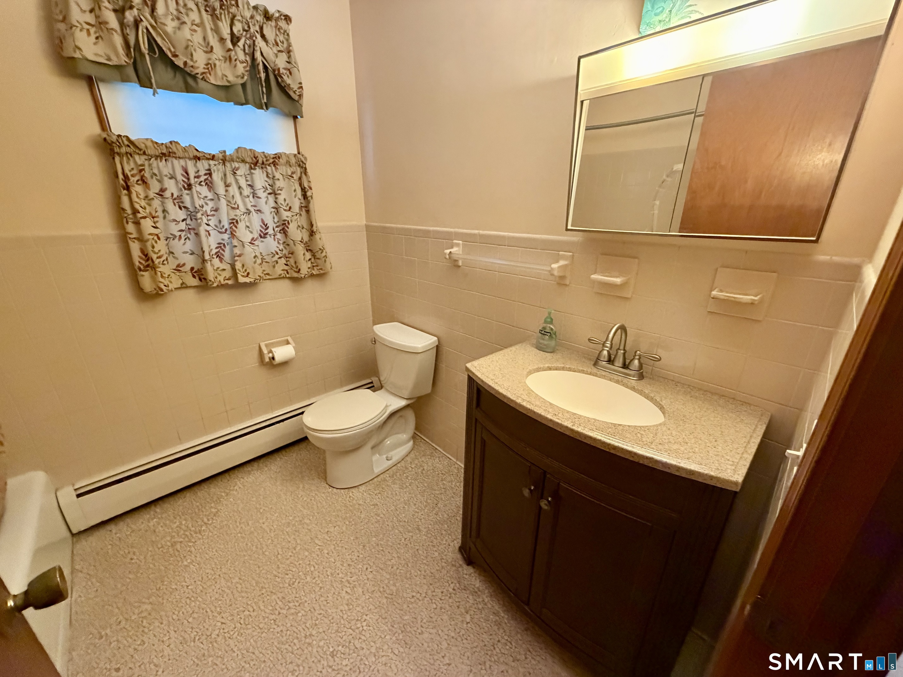 1130-r Blue Hills Avenue Property Photo 15