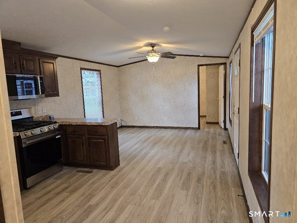 11 R And R Park Property Photo 7