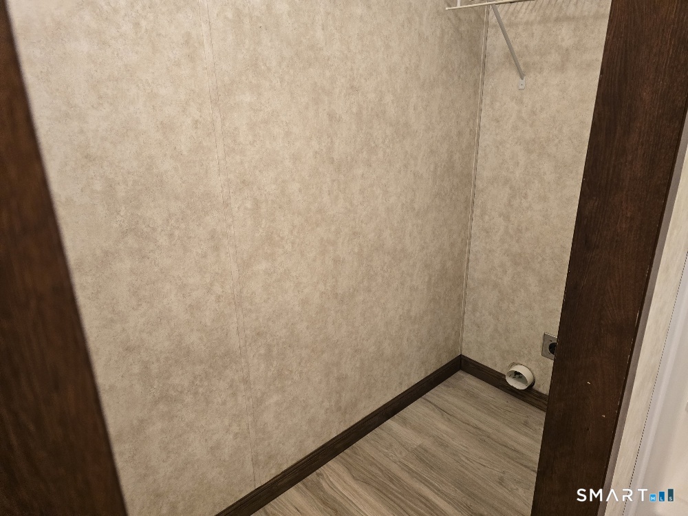11 R And R Park Property Photo 9