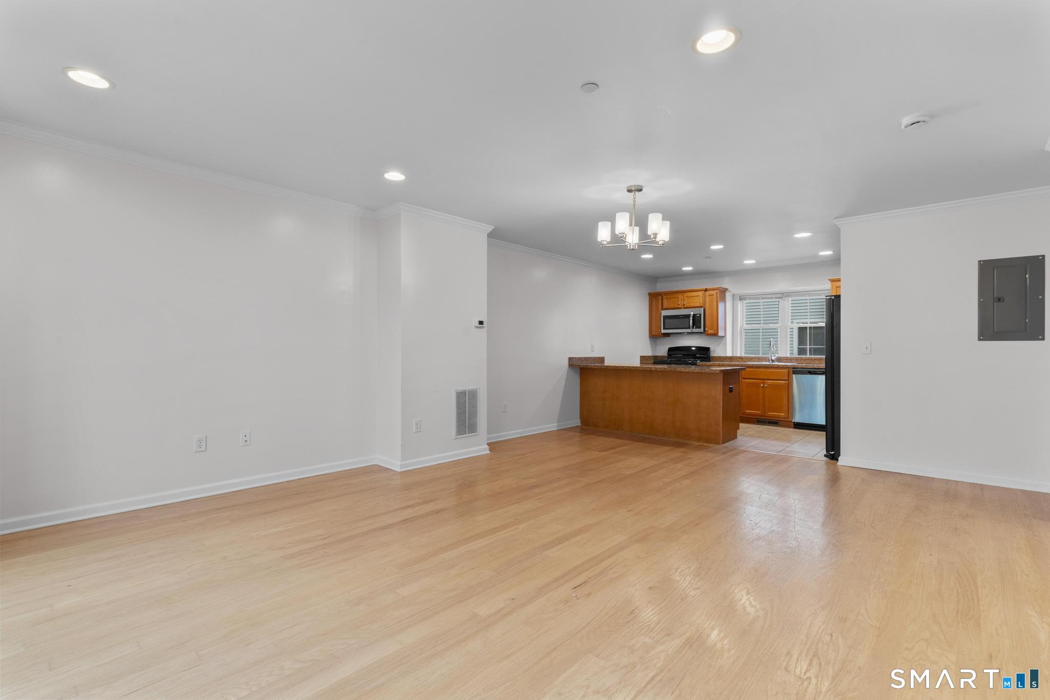 20 Main West C104 Street Property Photo 3