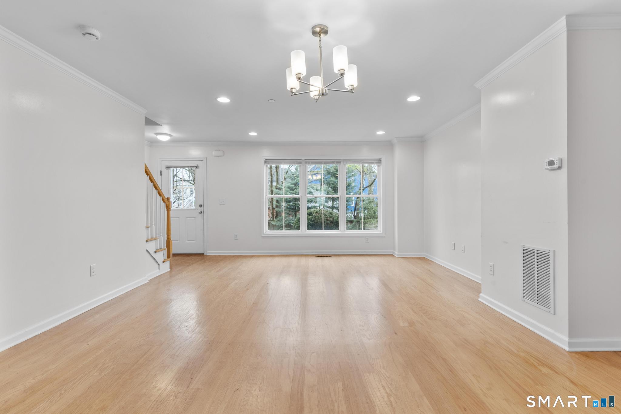 20 Main West C104 Street Property Photo 4