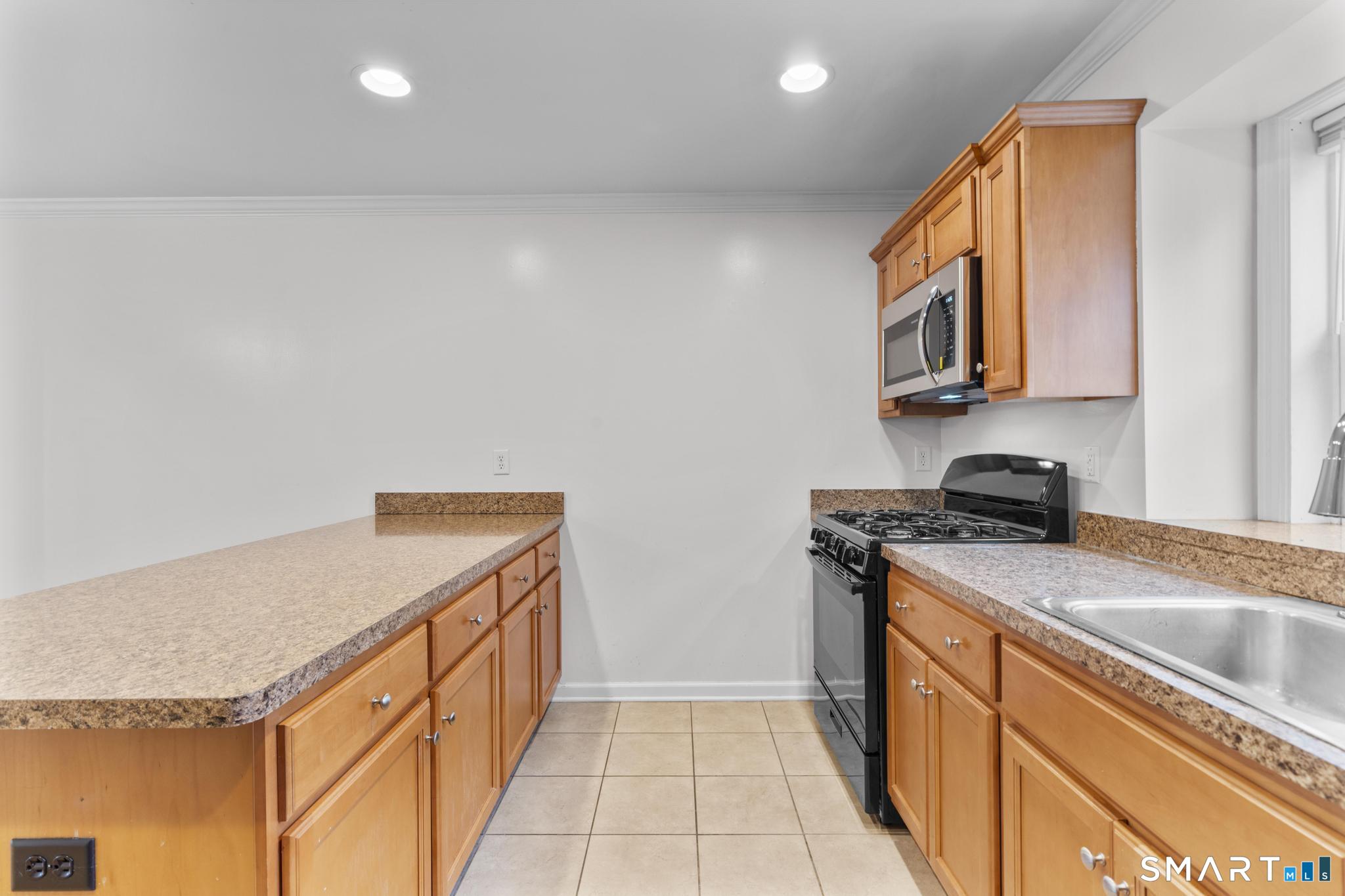 20 Main West C104 Street Property Photo 7