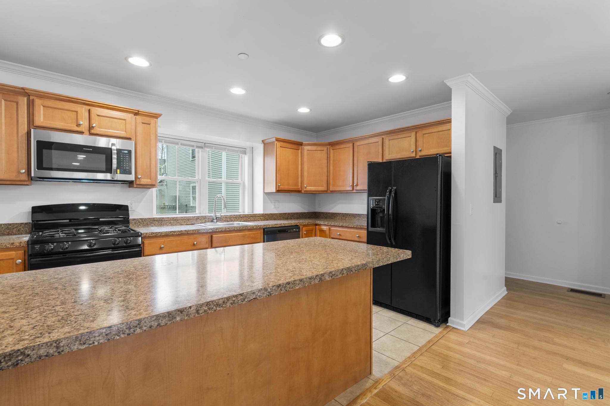 20 Main West C104 Street Property Photo 8