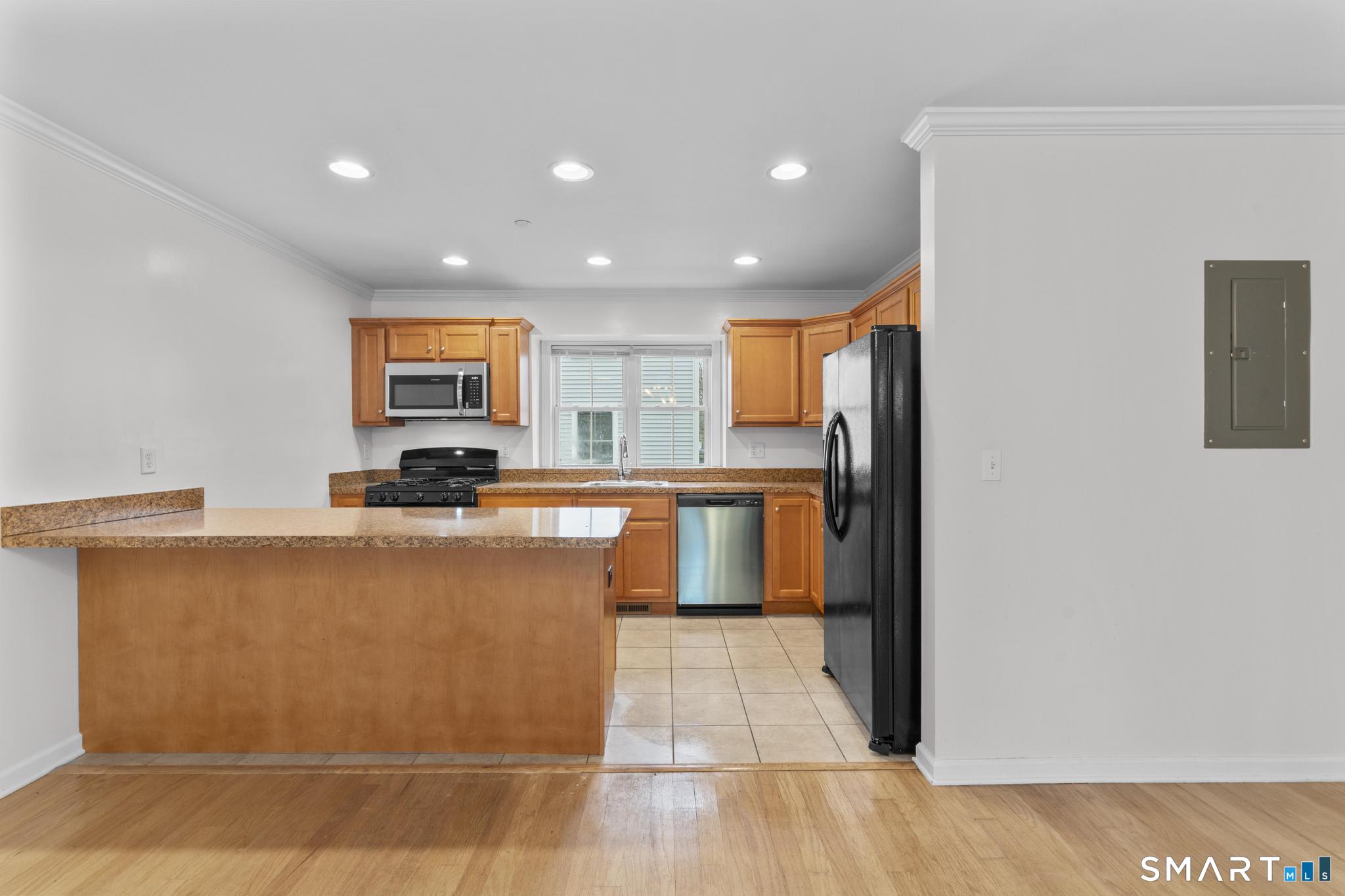 20 Main West C104 Street Property Photo 9