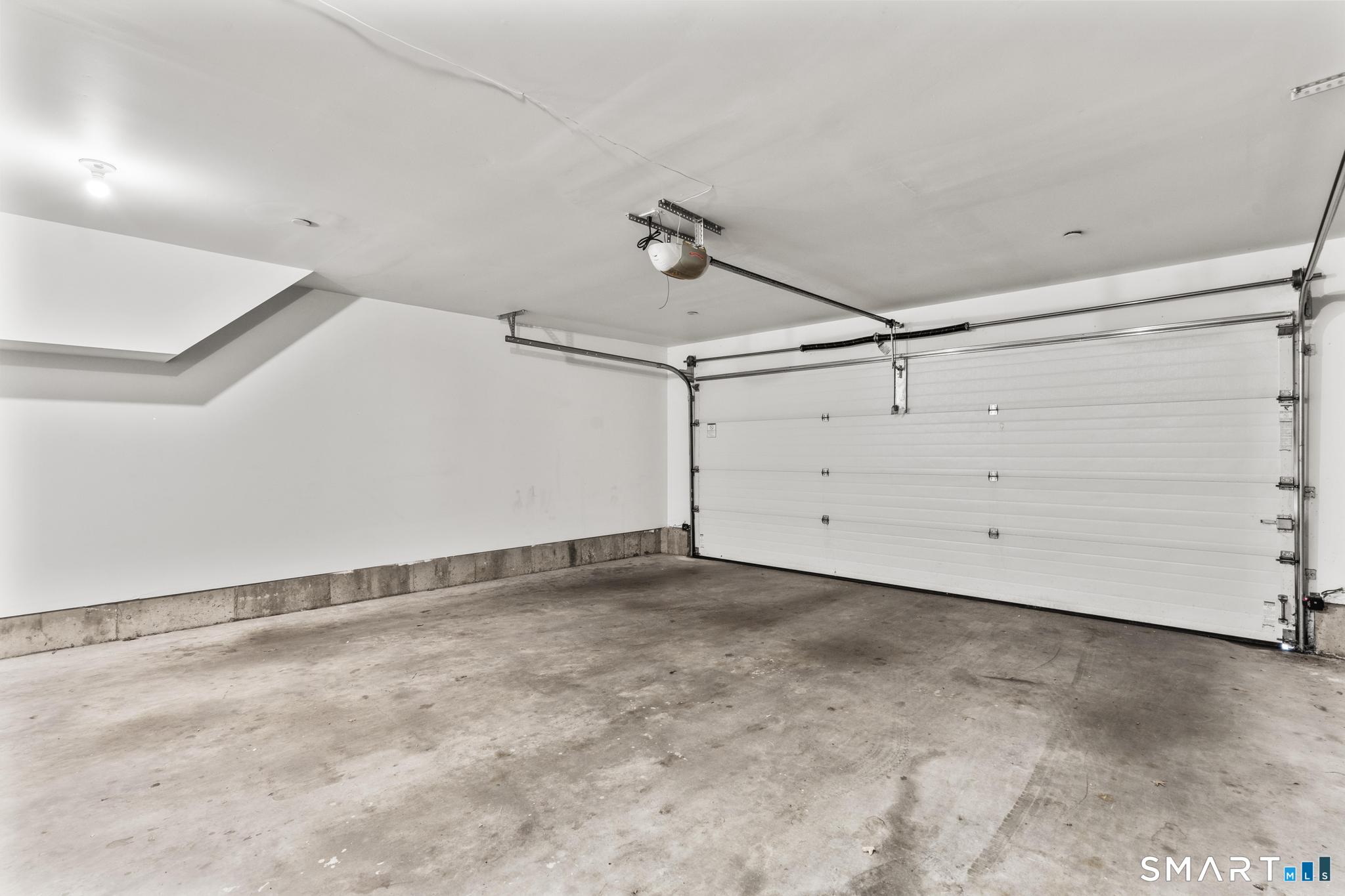 20 Main West C104 Street Property Photo 27