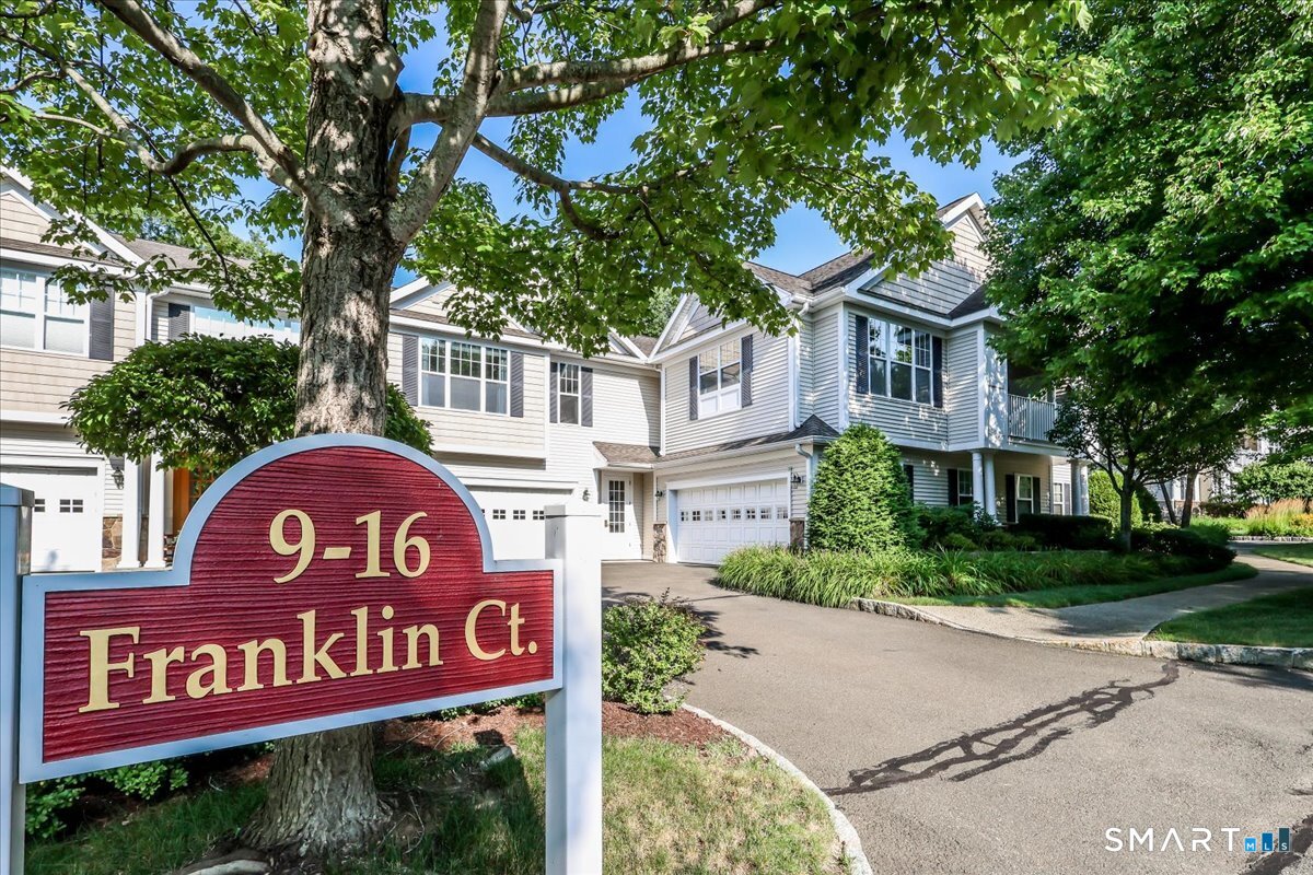 16 Franklin 16 Court Property Photo 32