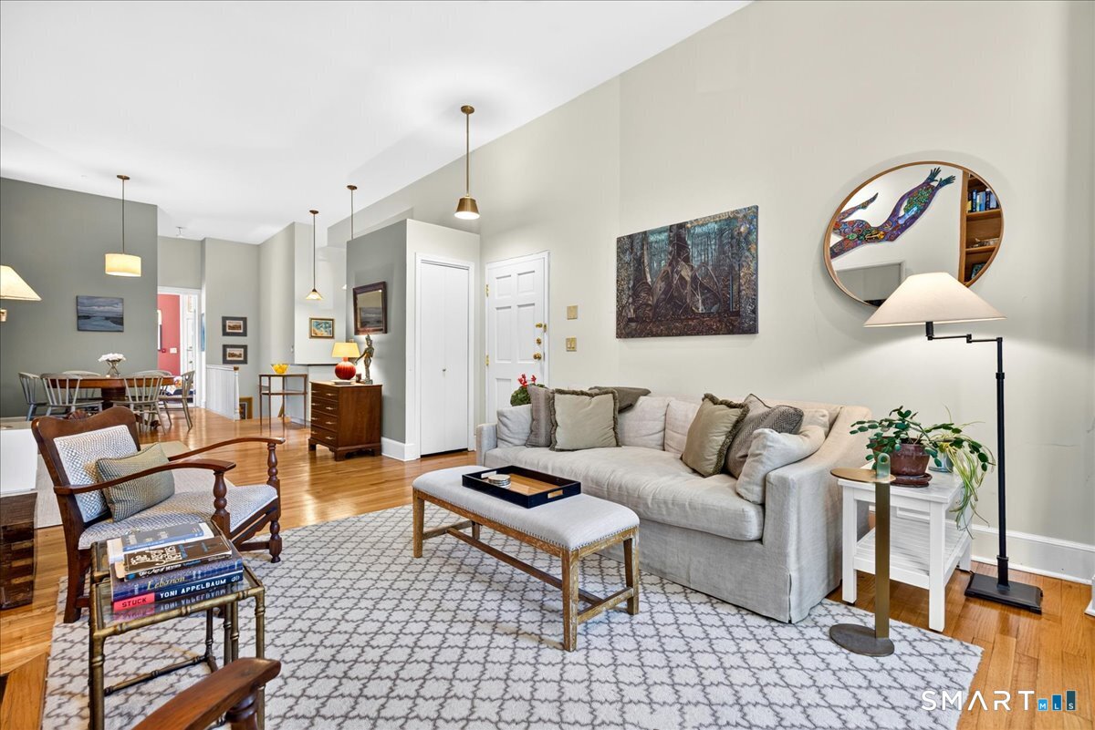 42 Academy 2 Street Property Photo 4