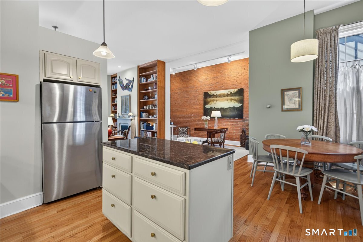 42 Academy 2 Street Property Photo 13