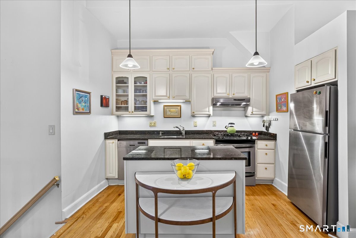 42 Academy 2 Street Property Photo 14