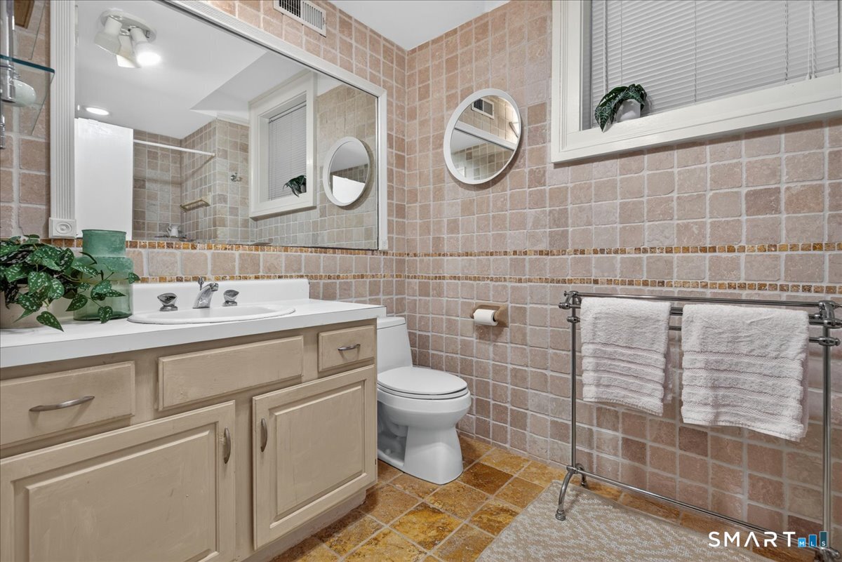 42 Academy 2 Street Property Photo 26