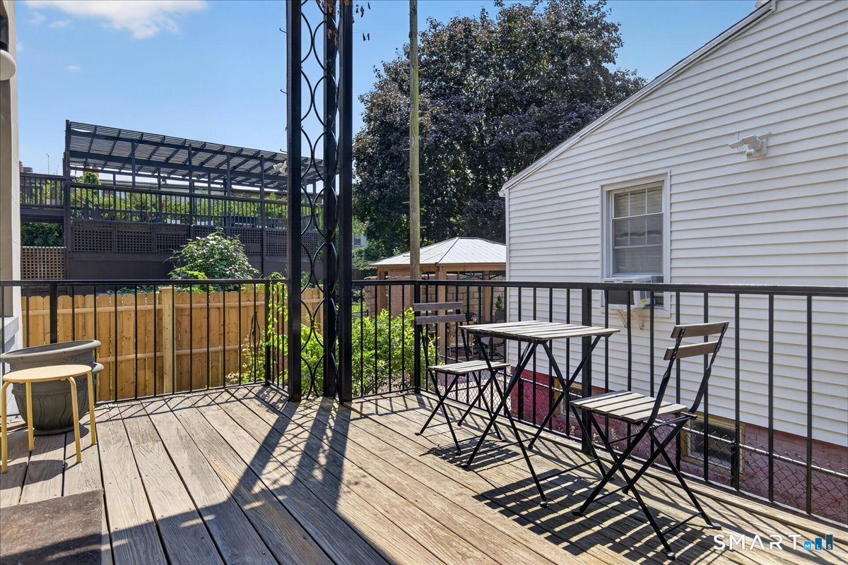 42 Academy 2 Street Property Photo 30