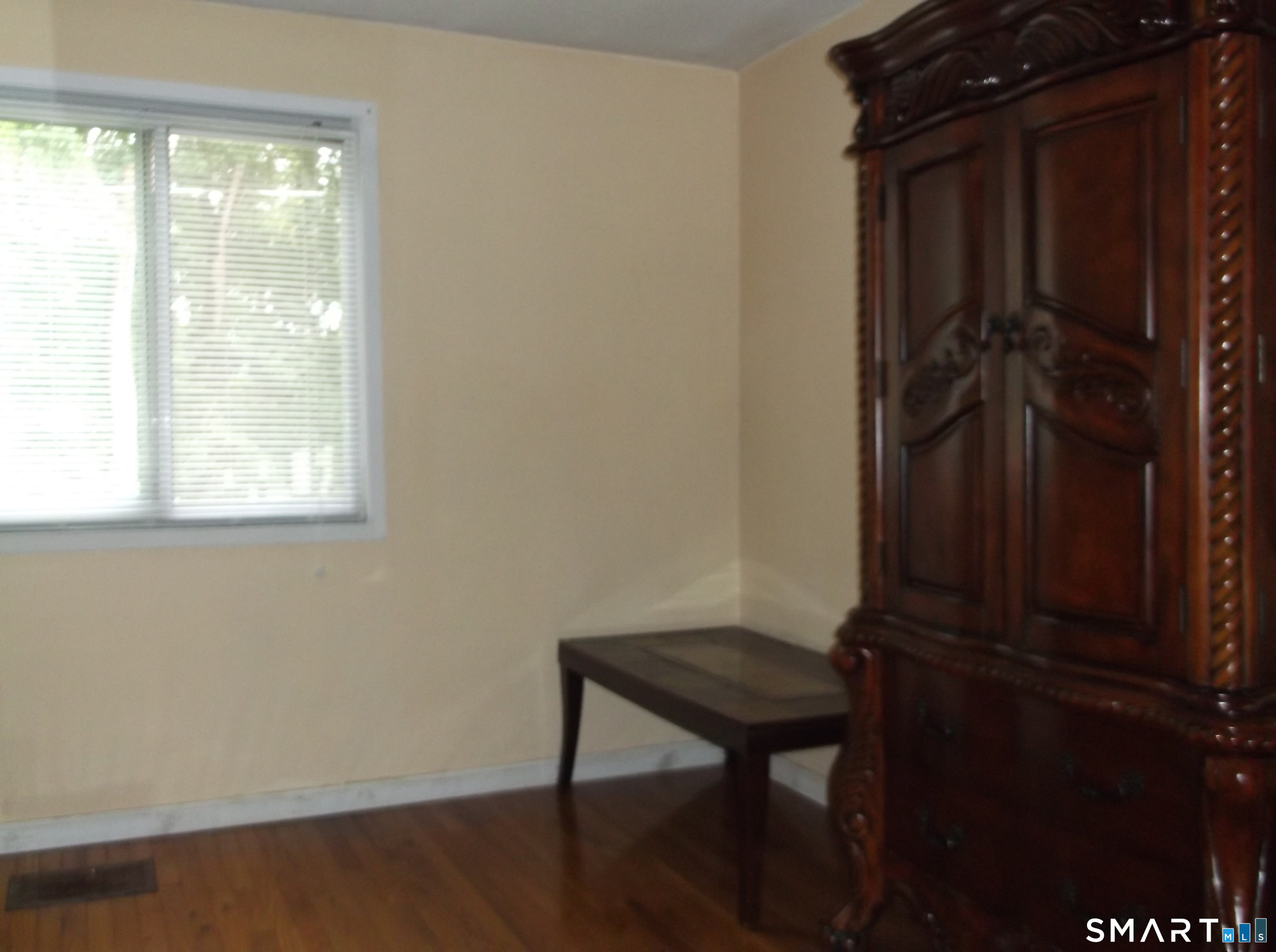 281 Gardner J4 Avenue Property Photo 5