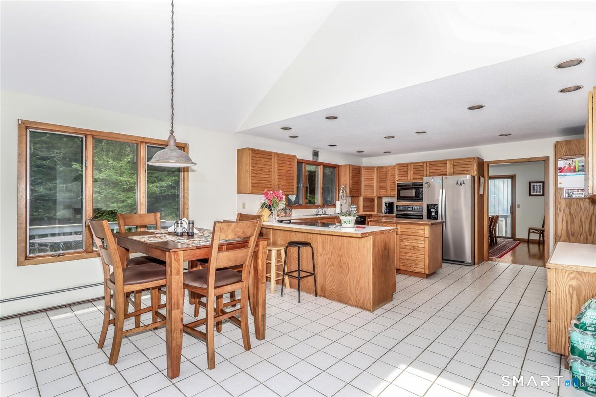 4 Deerfield Road Property Photo 7