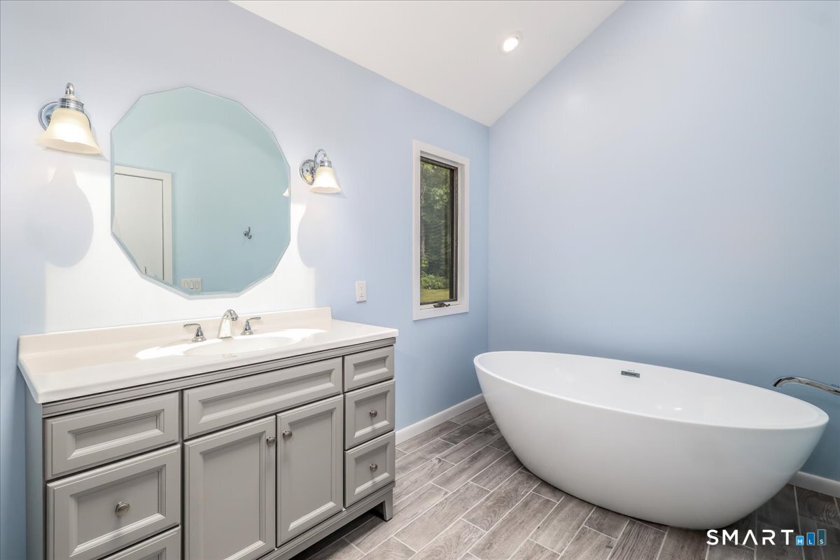 4 Deerfield Road Property Photo 22
