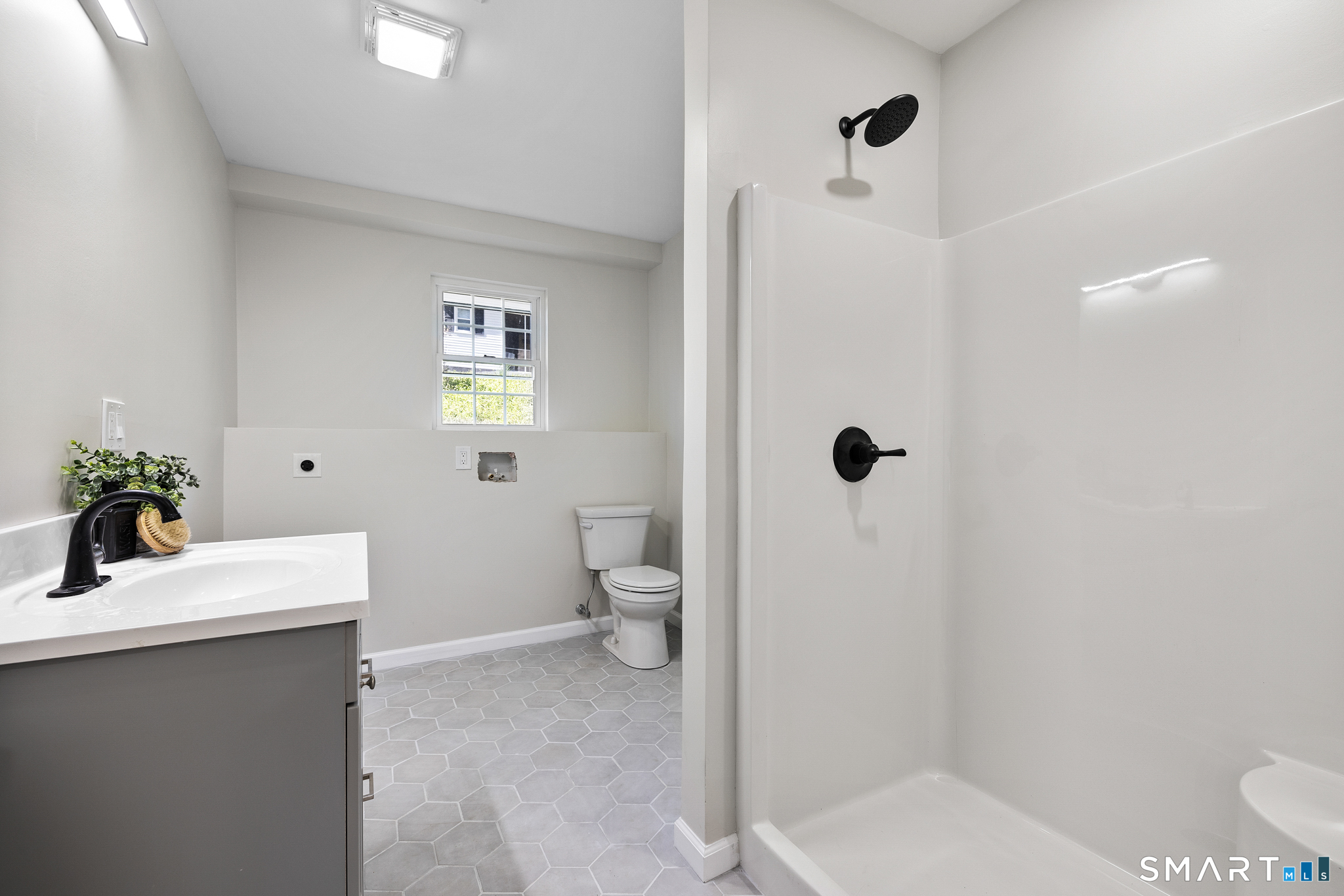 354 Vernon Street Property Photo 23