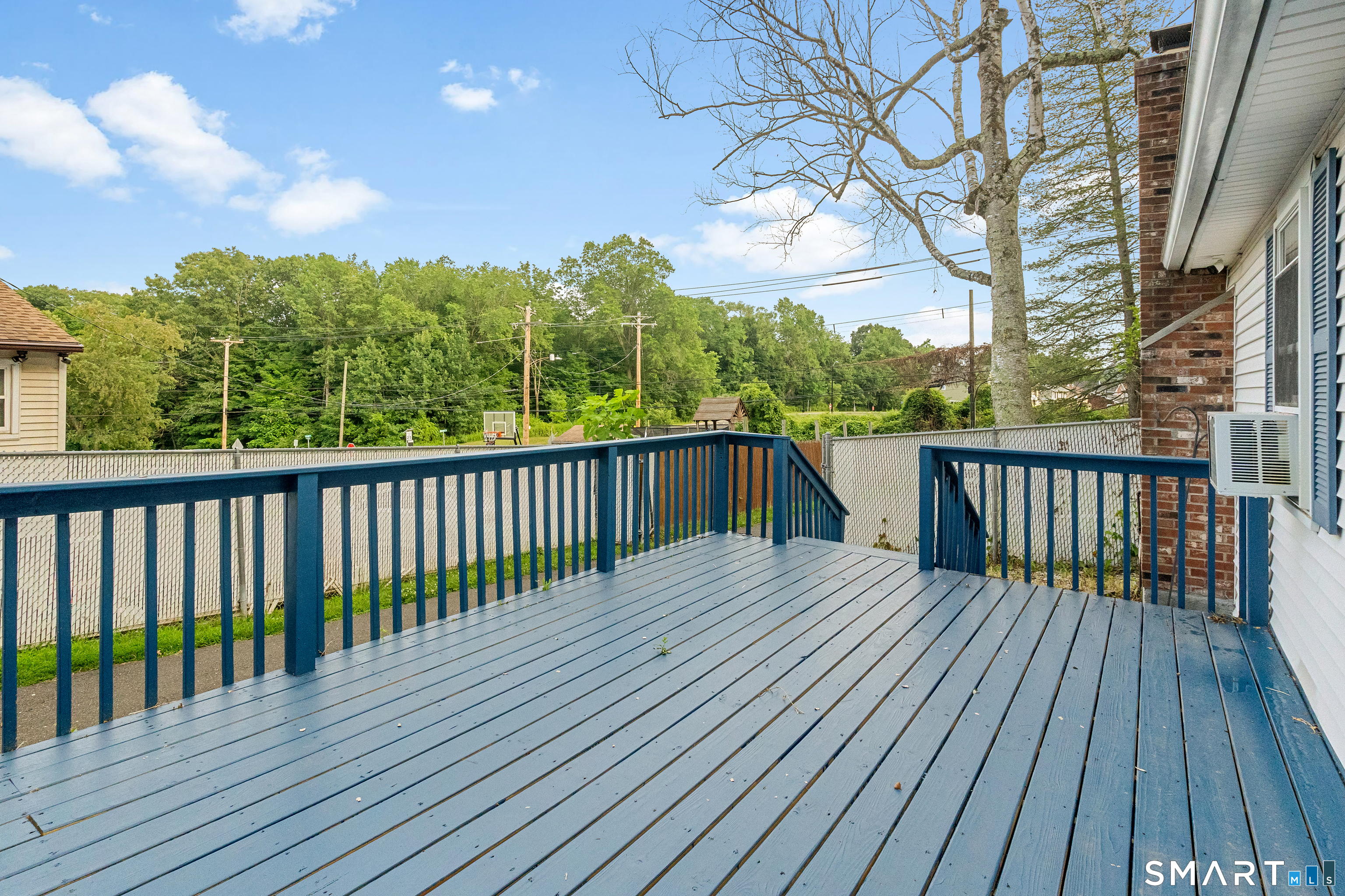 683 Woodin Street Property Photo 26