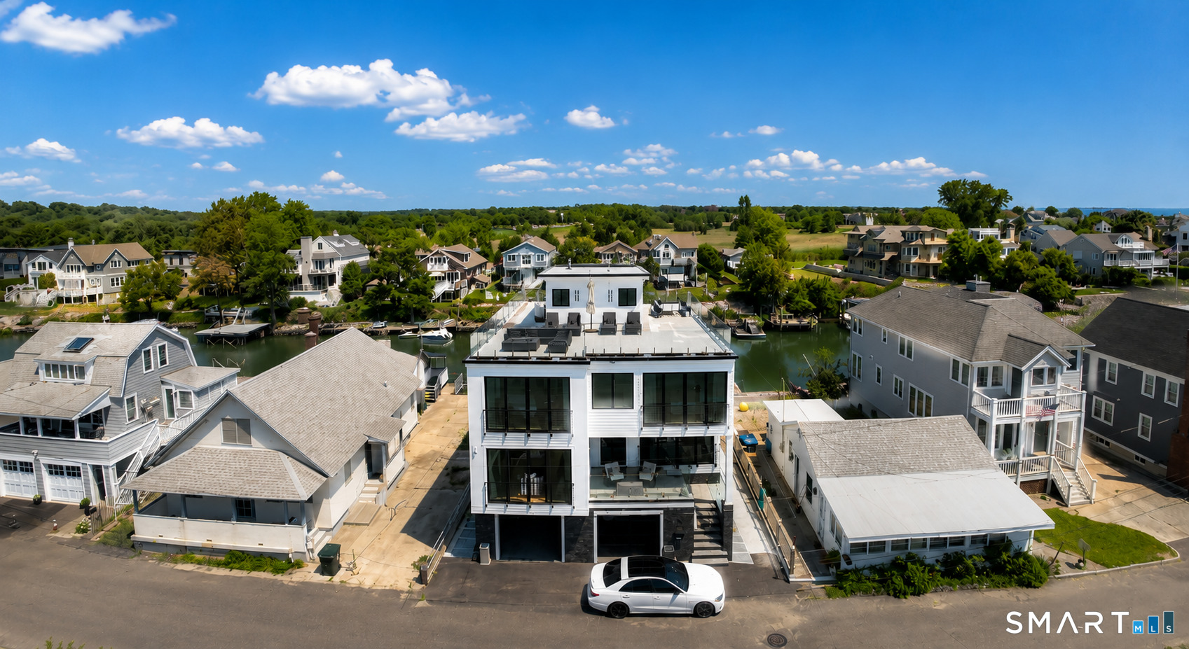 2268 Fairfield Beach Road Property Photo 1