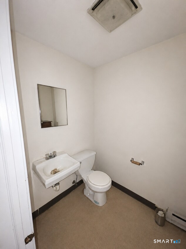 880 Boston Post Road Property Photo 22