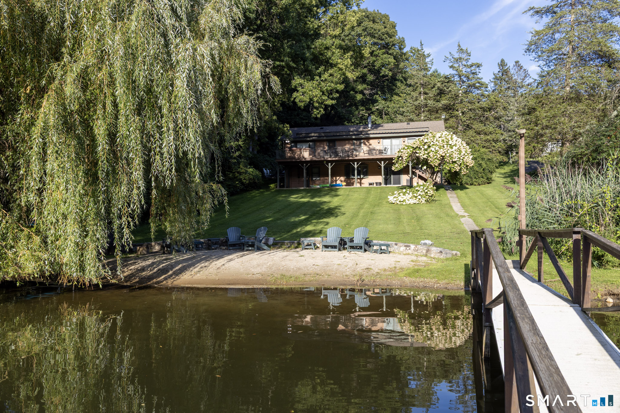 18 Pinewood Shores Property Photo 1
